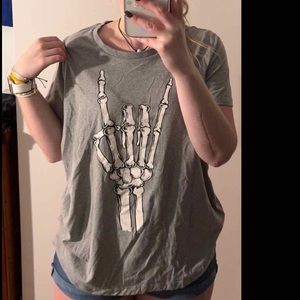 skull hand shirt